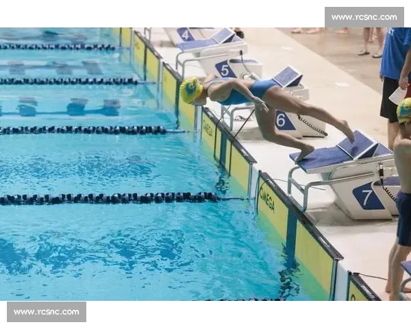 探索游泳赛事的魅力与挑战 运动员背后的训练与心路历程